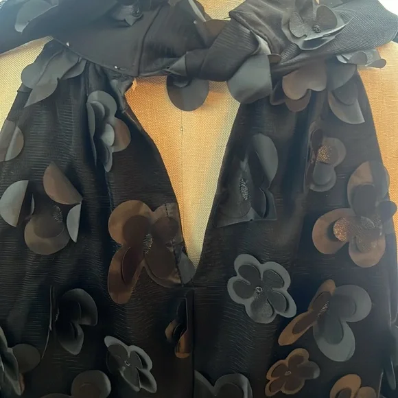 NWOT 3D flower applique halter dress - Picture 6 of 7